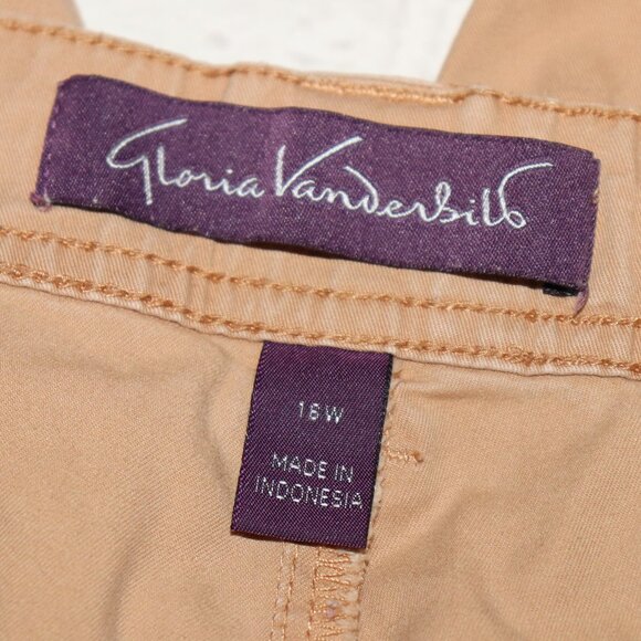 Gloria Vanderbilt Khaki Capri pants size 16W - Picture 3 of 5